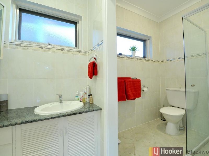 32 The Boulevard, Bellevue Heights SA 5050