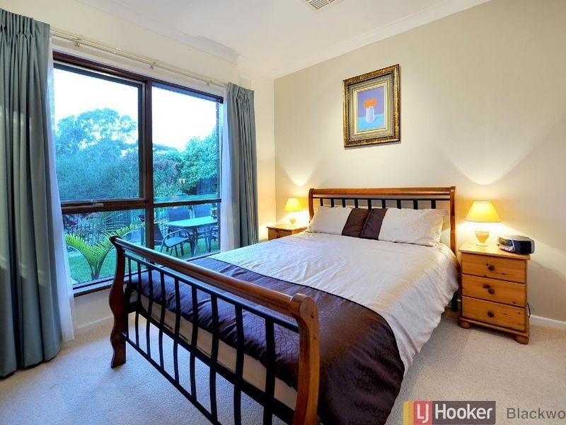 32 The Boulevard, Bellevue Heights SA 5050