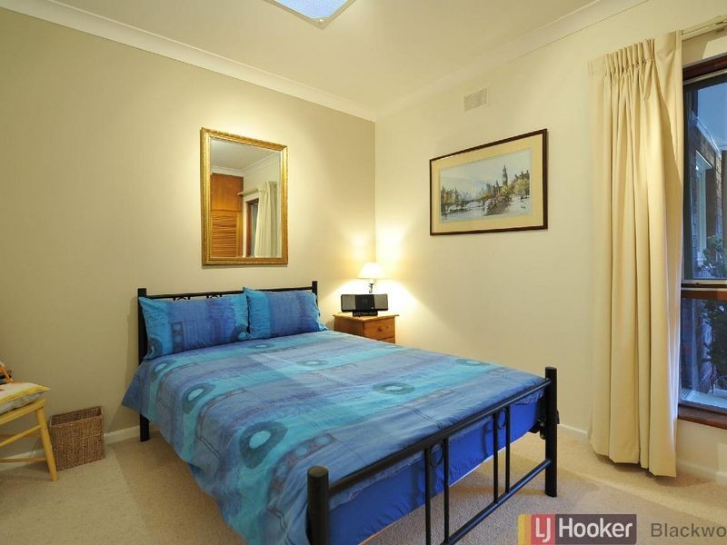 32 The Boulevard, Bellevue Heights SA 5050