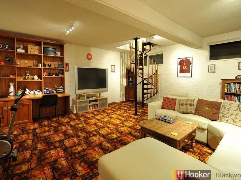 32 The Boulevard, Bellevue Heights SA 5050