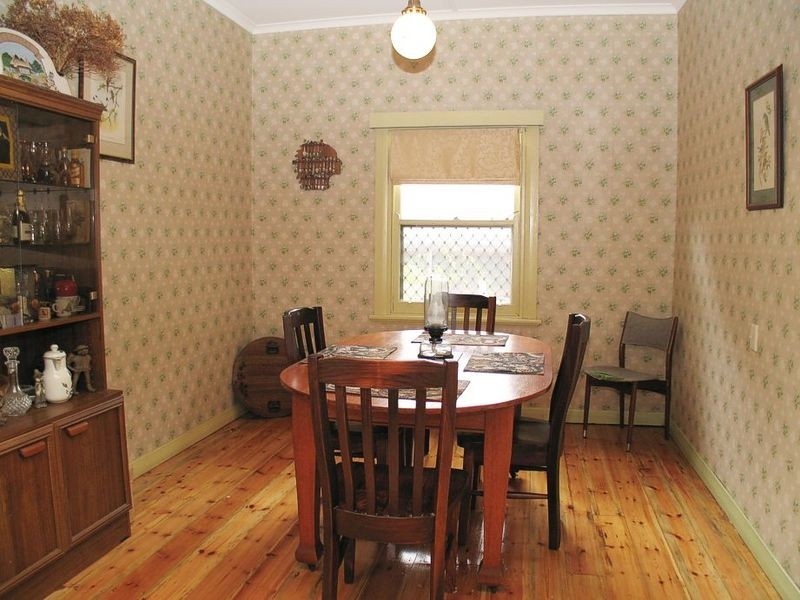 7 Lindsay Terrace, Belair SA 5052