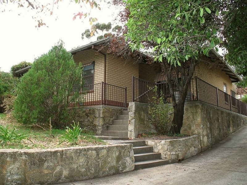 7 Lindsay Terrace, Belair SA 5052