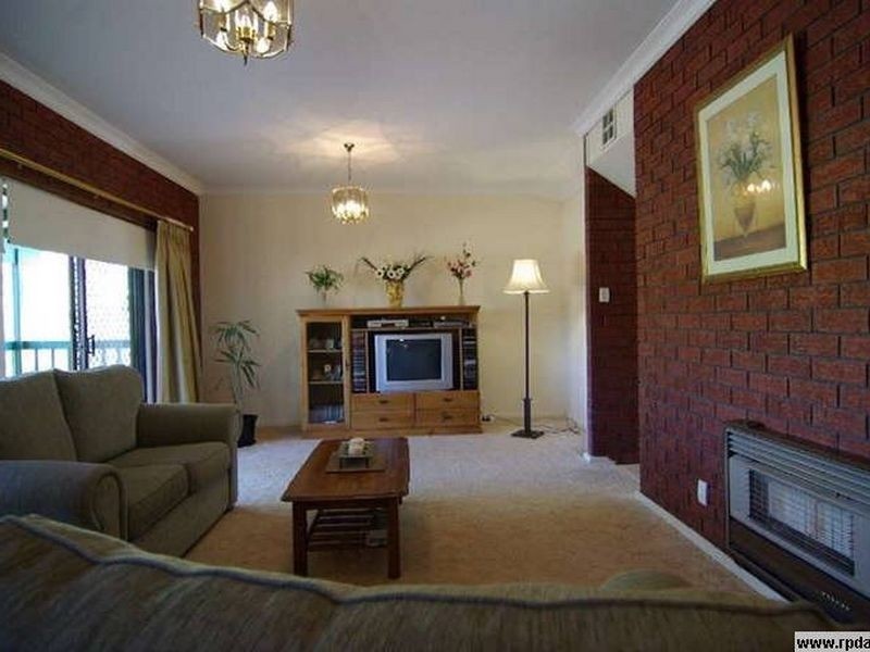 16 Durham Place, Flagstaff Hill SA 5159