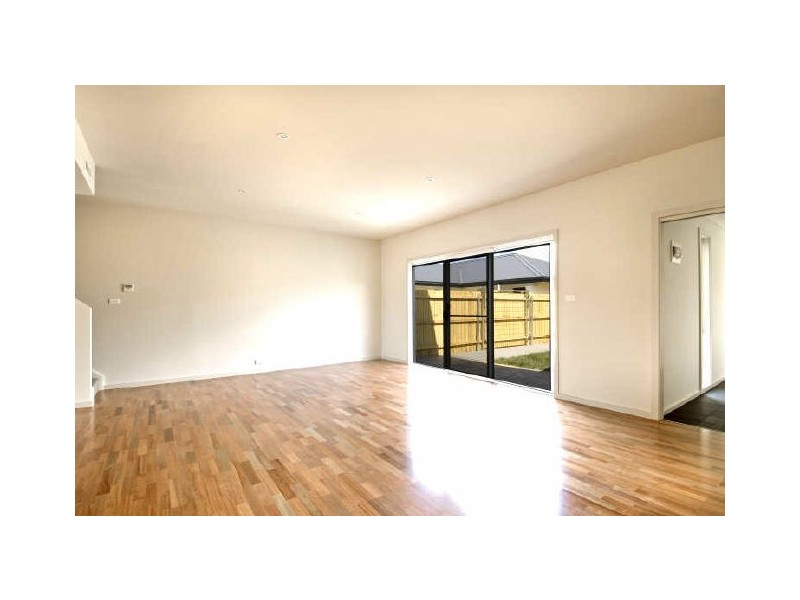 Mapleton Avenue, Harrison ACT 2914
