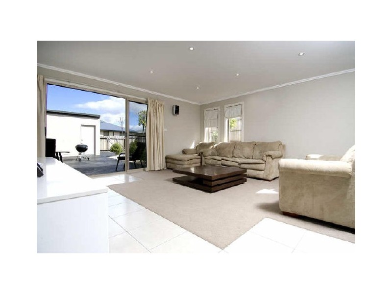 212 Anthony Rolfe Avenue, Gungahlin ACT 2912