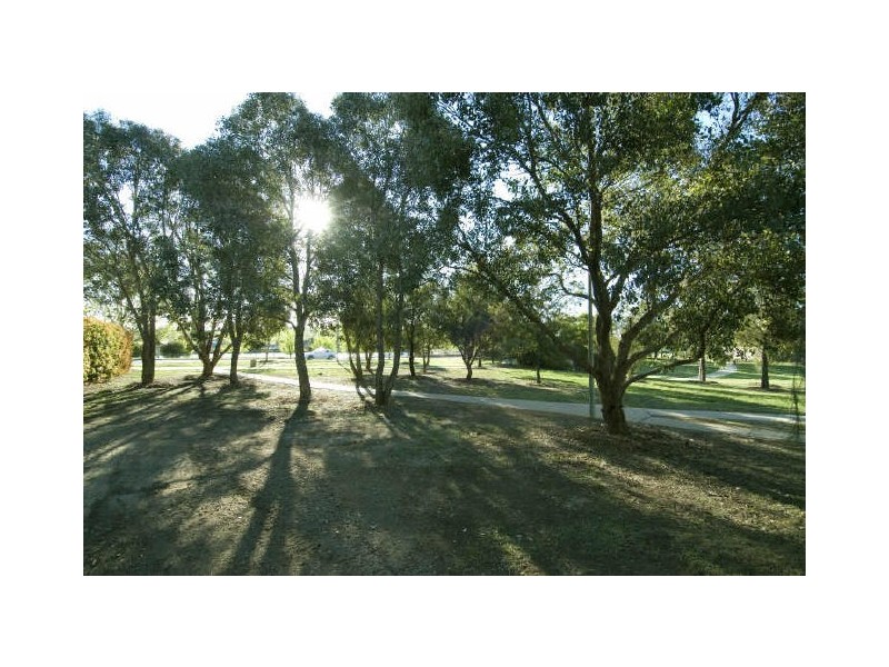 5 Brudenell Drive, Jerrabomberra NSW 2619