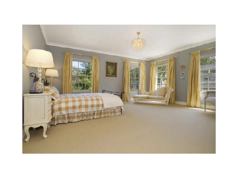 14 St Andrews Drive, Pymble NSW 2073