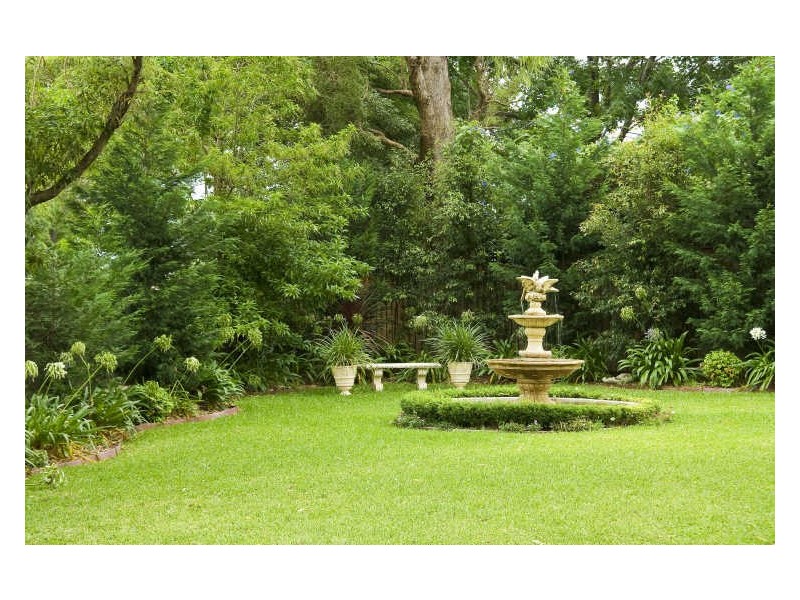 2 Ku-ring-gai Avenue, Turramurra NSW 2074