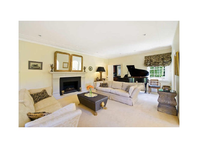 41 Ku-ring-gai Avenue, Turramurra NSW 2074