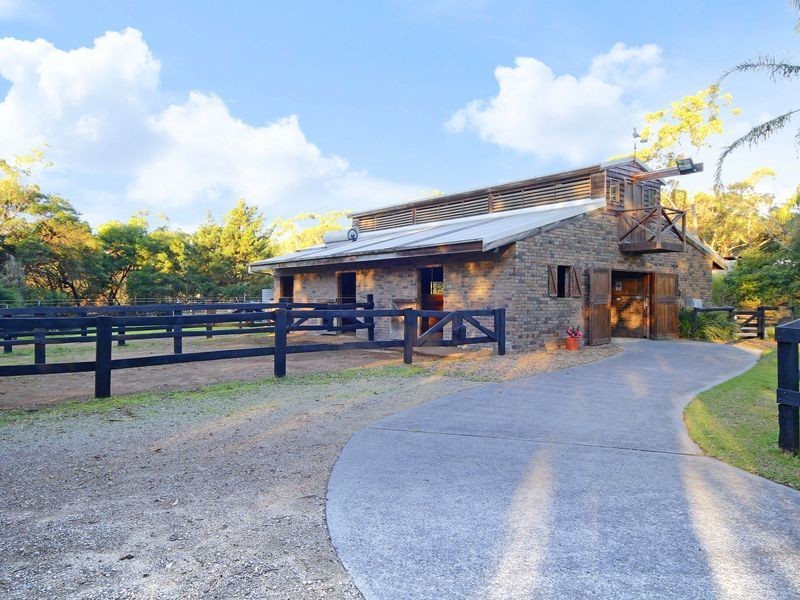 134 Booralie Road, Duffys Forest NSW 2084