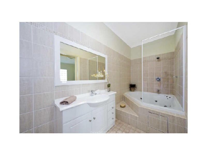 11/2-4 Bloomsbury Avenue, Pymble NSW 2073