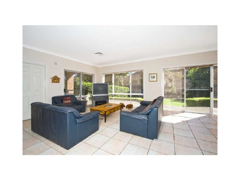 92 Warrimoo Avenue, St Ives NSW 2075