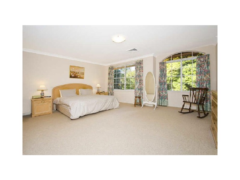 92 Warrimoo Avenue, St Ives NSW 2075