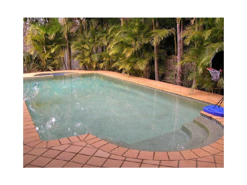 80 Livingstone Ave, Pymble NSW 2073