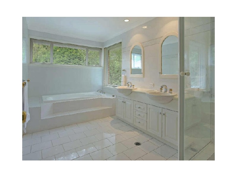 1 Greendale Avenue, Pymble NSW 2073