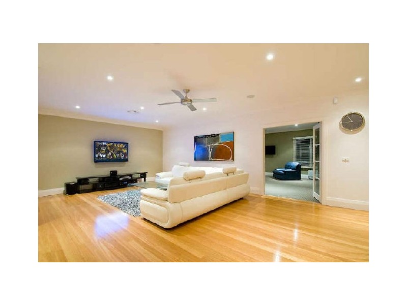 6 Davidson Avenue, Warrawee NSW 2074