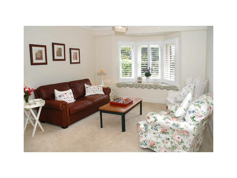 10 Raymond Avenue, Warrawee NSW 2074