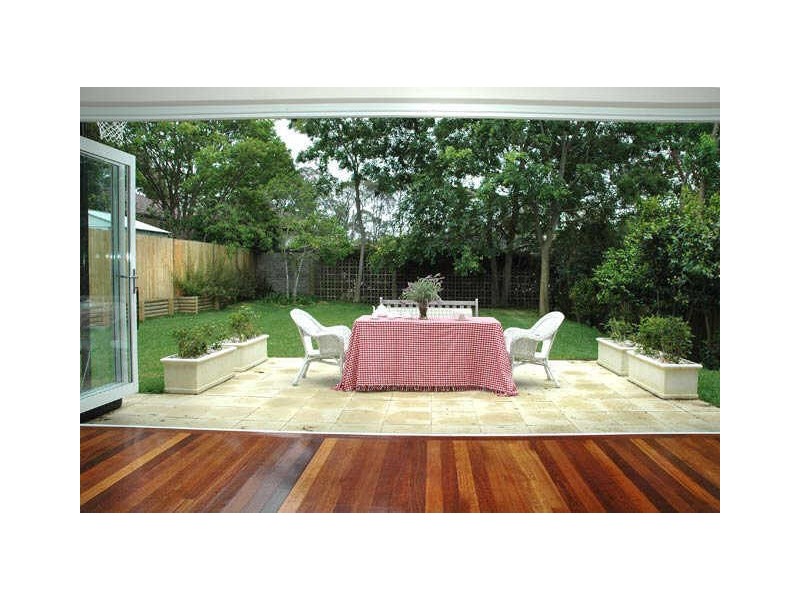 10 Raymond Avenue, Warrawee NSW 2074