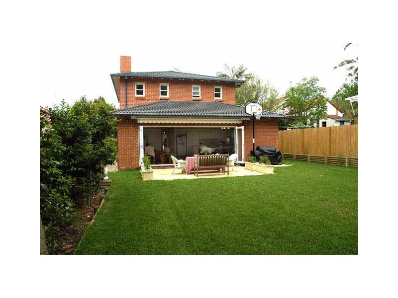 10 Raymond Avenue, Warrawee NSW 2074