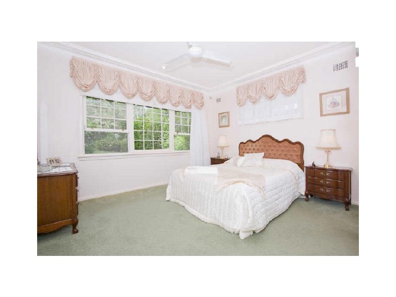 32 Willis Avenue, St Ives NSW 2075