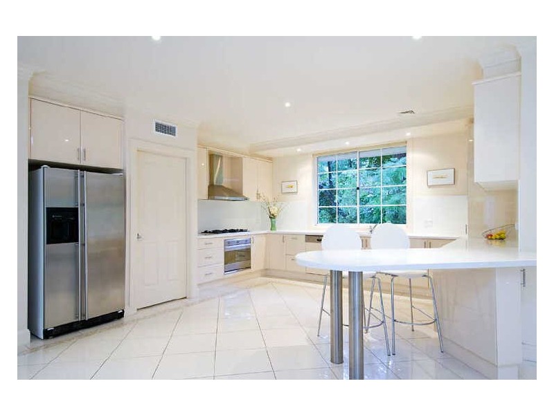 2 Sarnia Crescent, Killara NSW 2071