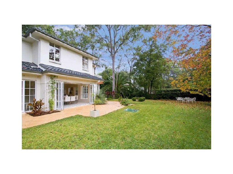 2 Sarnia Crescent, Killara NSW 2071