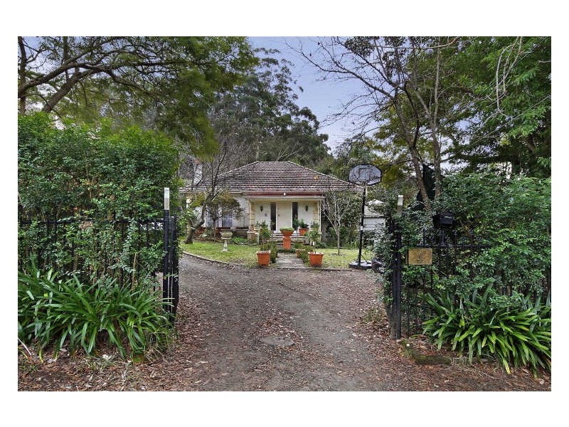 4 Trentino Road, Turramurra NSW 2074