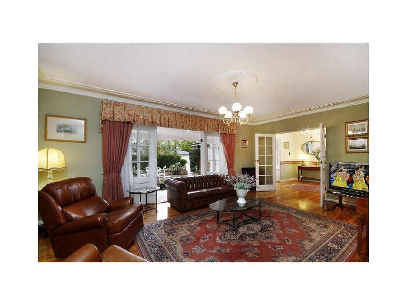 27 Andrew Avenue, West Pymble NSW 2073