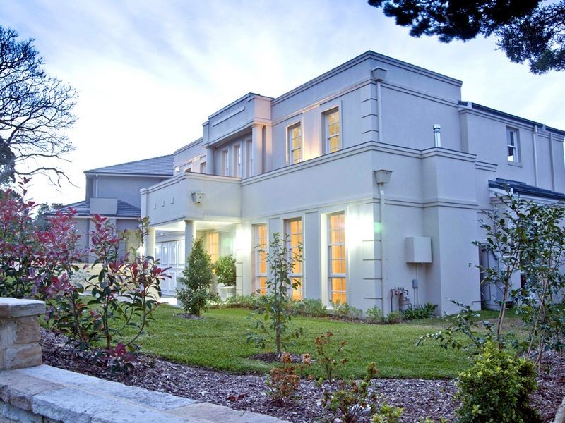 8A The Crest, Killara NSW 2071