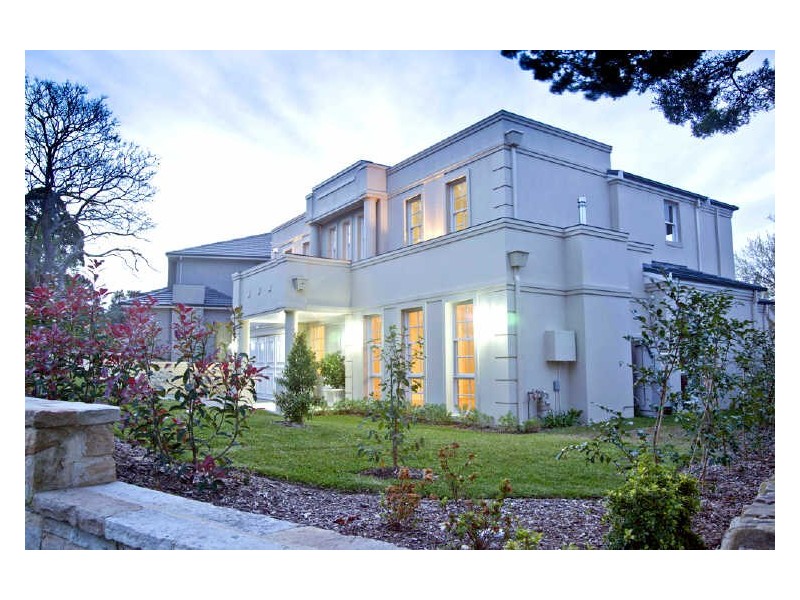 8A The Crest, Killara NSW 2071