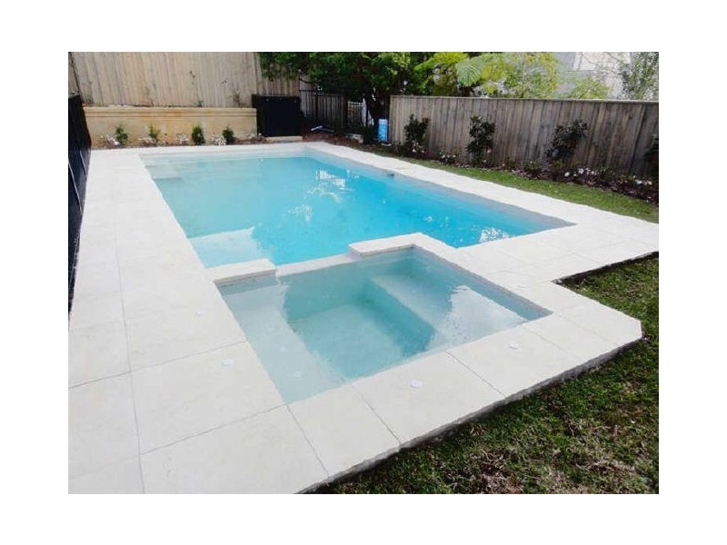 8A The Crest, Killara NSW 2071