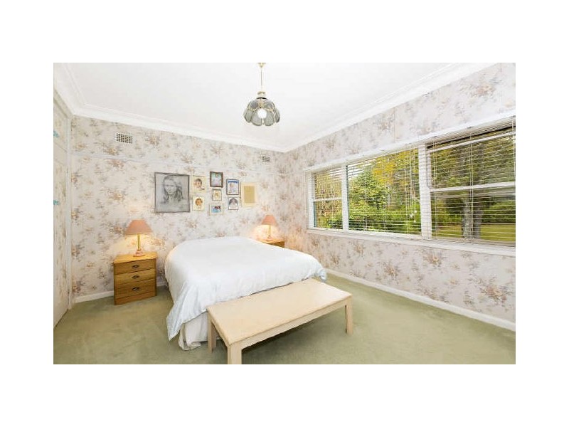 24 Geoffrey Street, Turramurra NSW 2074