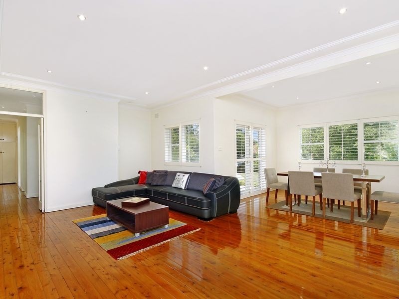 5 Wyomee Avenue, West Pymble NSW 2073