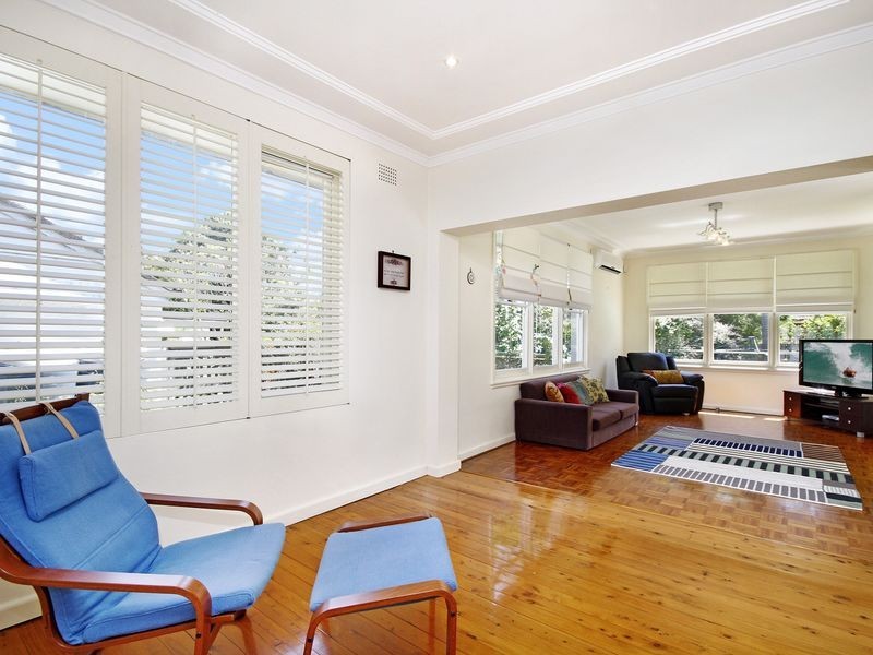 5 Wyomee Avenue, West Pymble NSW 2073