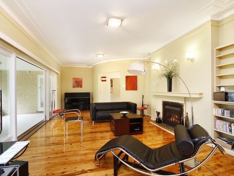 97 Beechworth Rd, Pymble NSW 2073