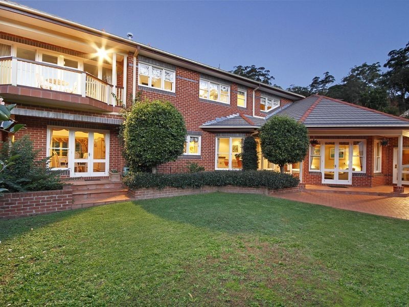 11 St Andrews Drive, Pymble NSW 2073
