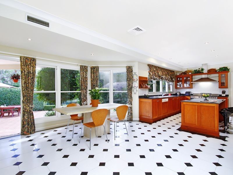 11 St Andrews Drive, Pymble NSW 2073