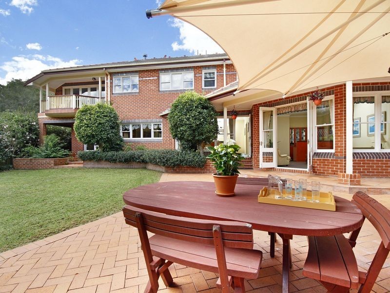 11 St Andrews Drive, Pymble NSW 2073