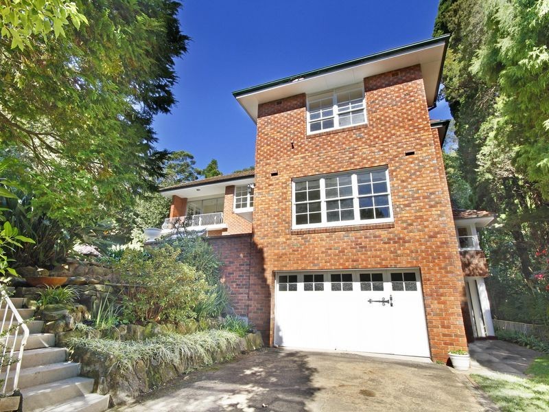 8 Bloomsbury Avenue, Pymble NSW 2073