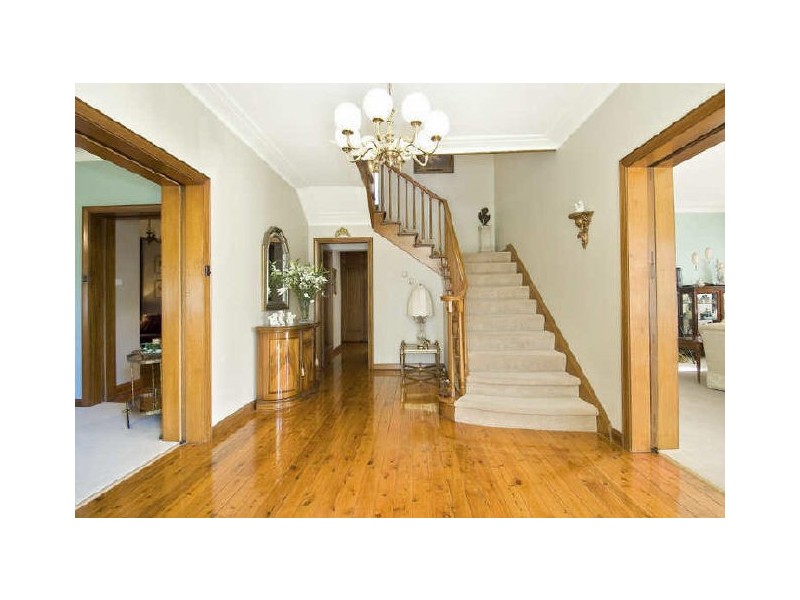 10 Macquarie Road, Pymble NSW 2073