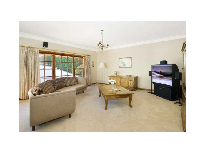 10 Macquarie Road, Pymble NSW 2073
