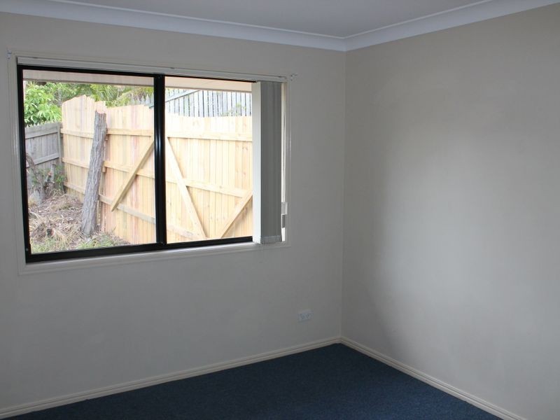 7 Hillside Cresent, Edens Landing QLD 4207
