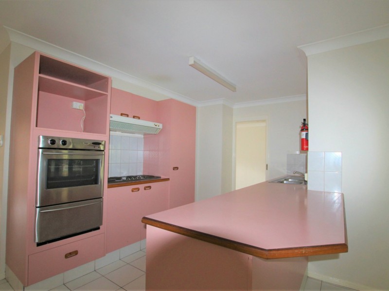 8 Rowsell Court, Mount Warren Park QLD 4207