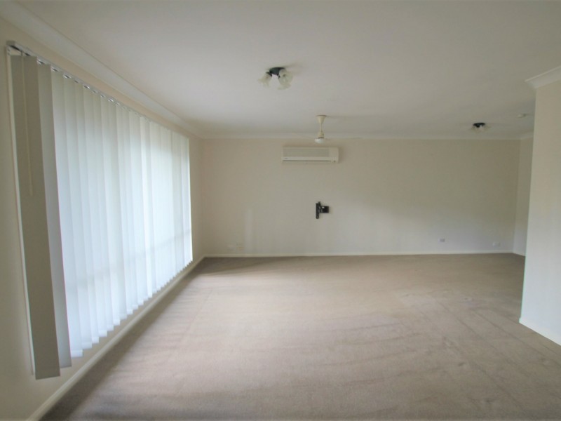 8 Rowsell Court, Mount Warren Park QLD 4207