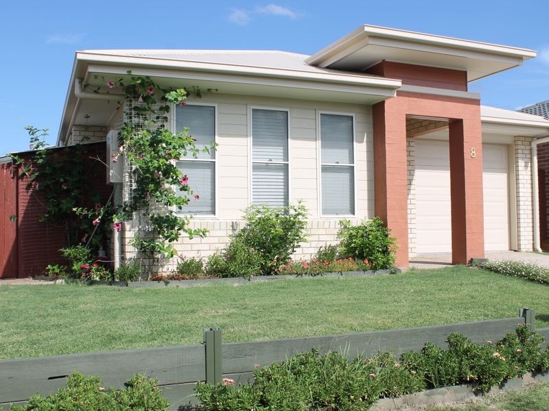 8 Ravensbourne Circuit, Waterford QLD 4133