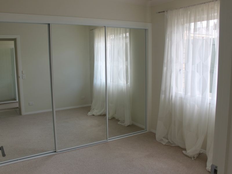 8 Ravensbourne Circuit, Waterford QLD 4133