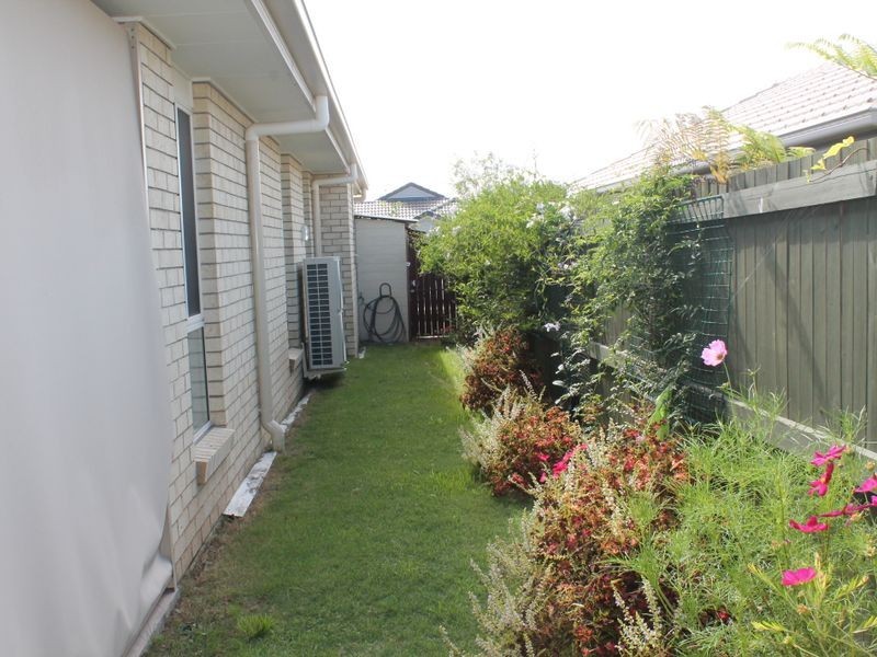 8 Ravensbourne Circuit, Waterford QLD 4133