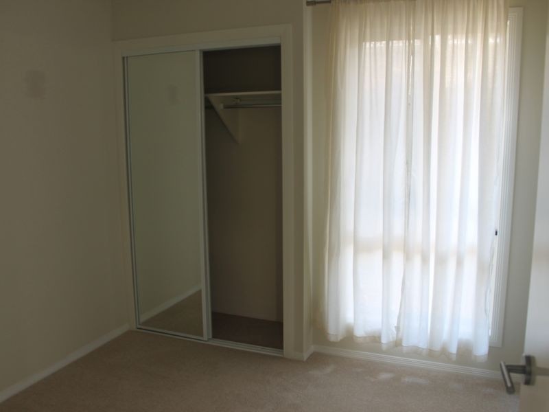 8 Ravensbourne Circuit, Waterford QLD 4133