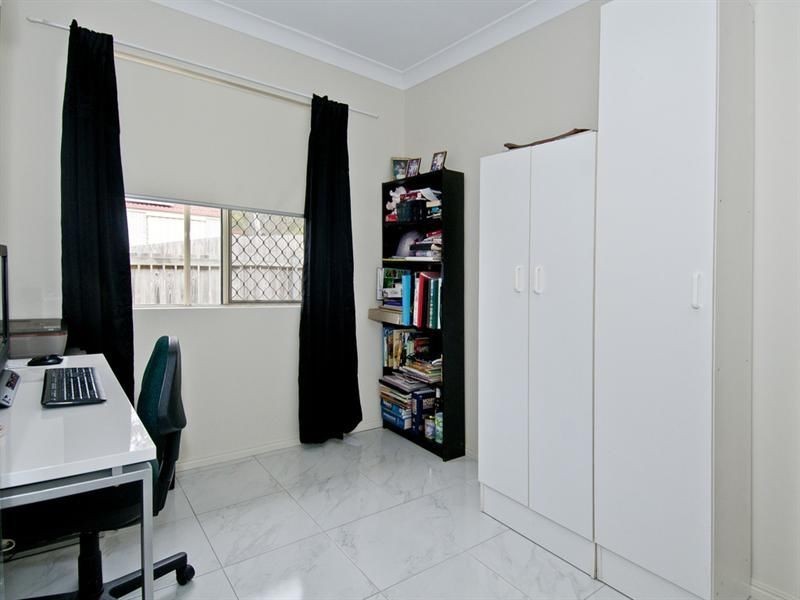 10 Vromans Court, Edens Landing QLD 4207