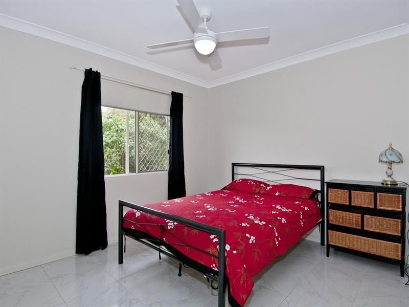 10 Vromans Court, Edens Landing QLD 4207